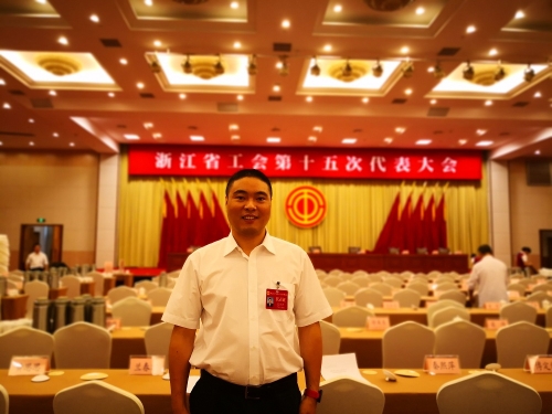 竺士杰在会议现场