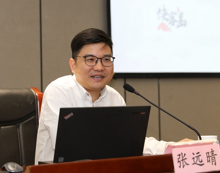 张远晴上课场景